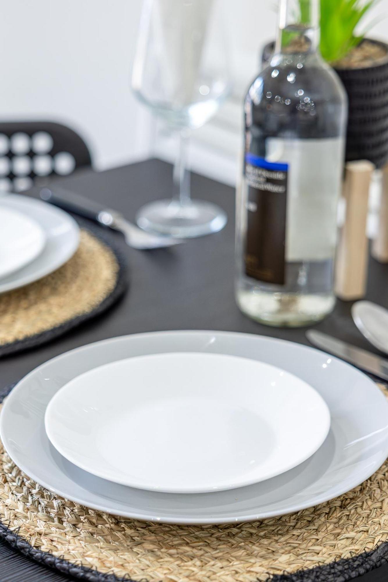 Rnm - Upgraded Business Stay For Travelling Contractors, All Amenities, Private Access Entire Place, Kitchen & Washroom, Smart Tv, Easy Access, Parking Nearby Cradley Heath Eksteriør billede