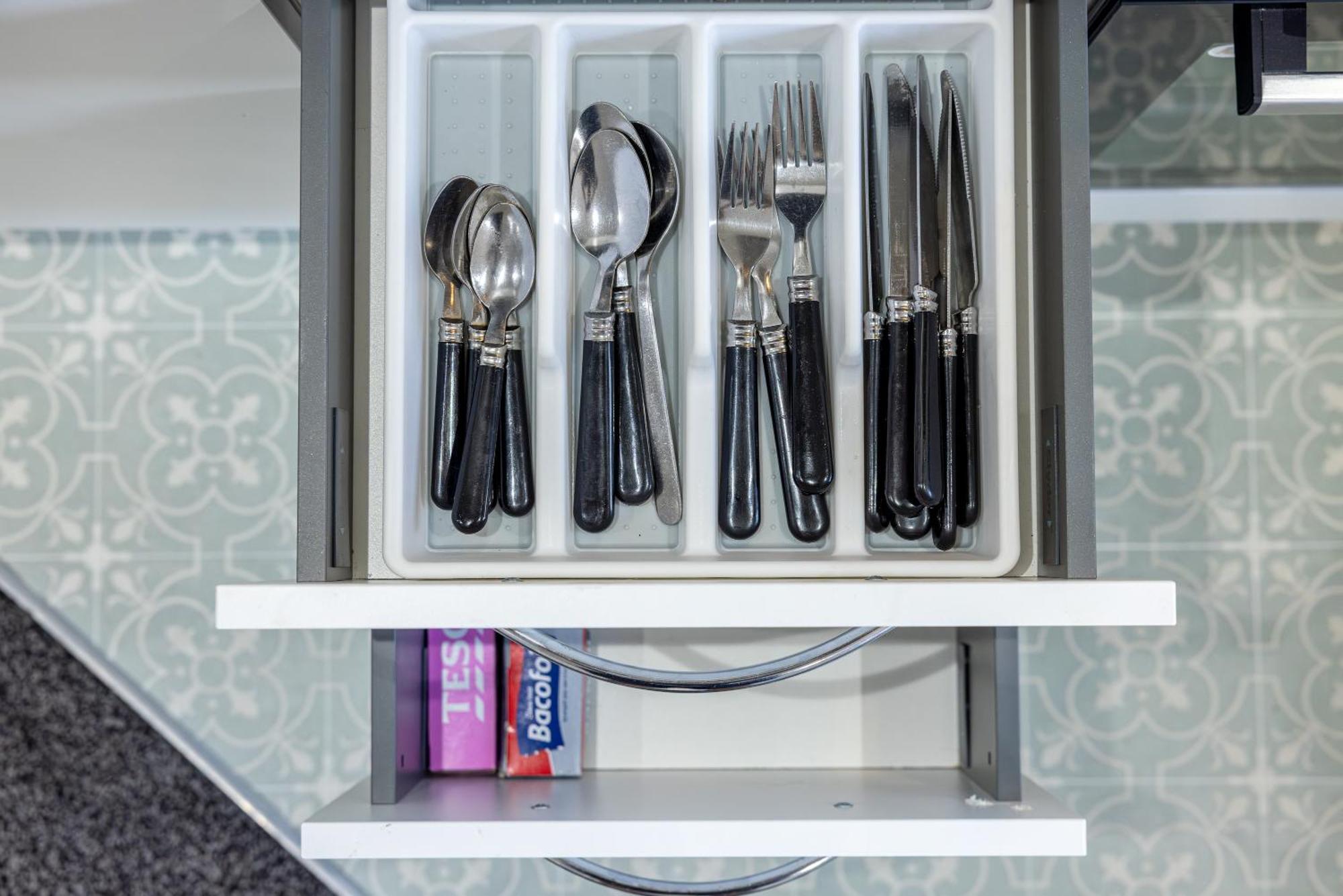 Rnm - Upgraded Business Stay For Travelling Contractors, All Amenities, Private Access Entire Place, Kitchen & Washroom, Smart Tv, Easy Access, Parking Nearby Cradley Heath Eksteriør billede
