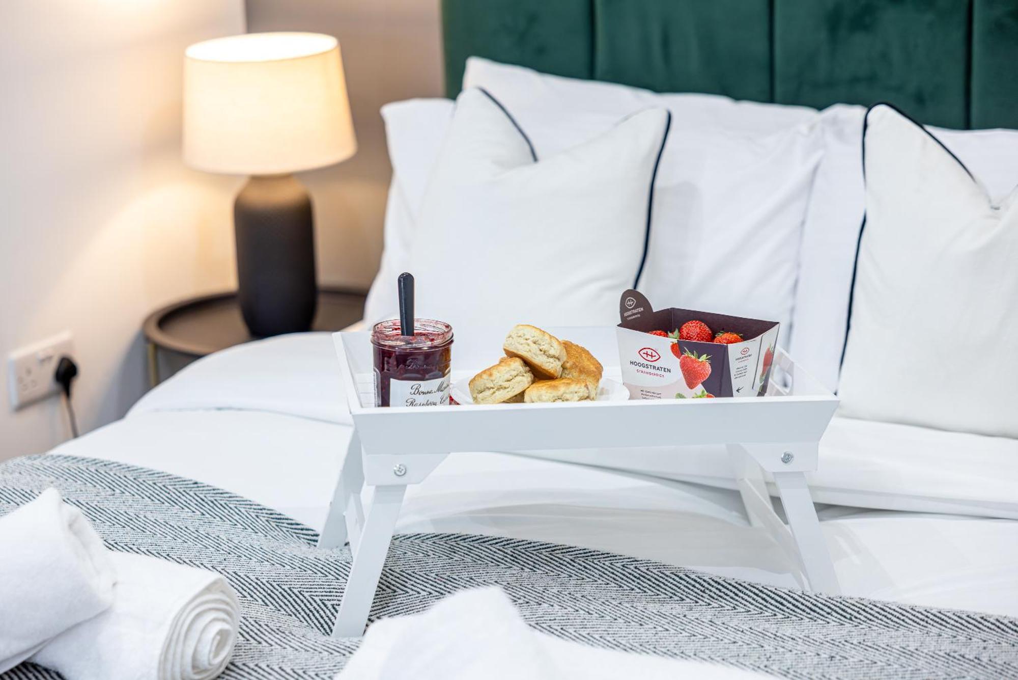 Rnm - Upgraded Business Stay For Travelling Contractors, All Amenities, Private Access Entire Place, Kitchen & Washroom, Smart Tv, Easy Access, Parking Nearby Cradley Heath Eksteriør billede