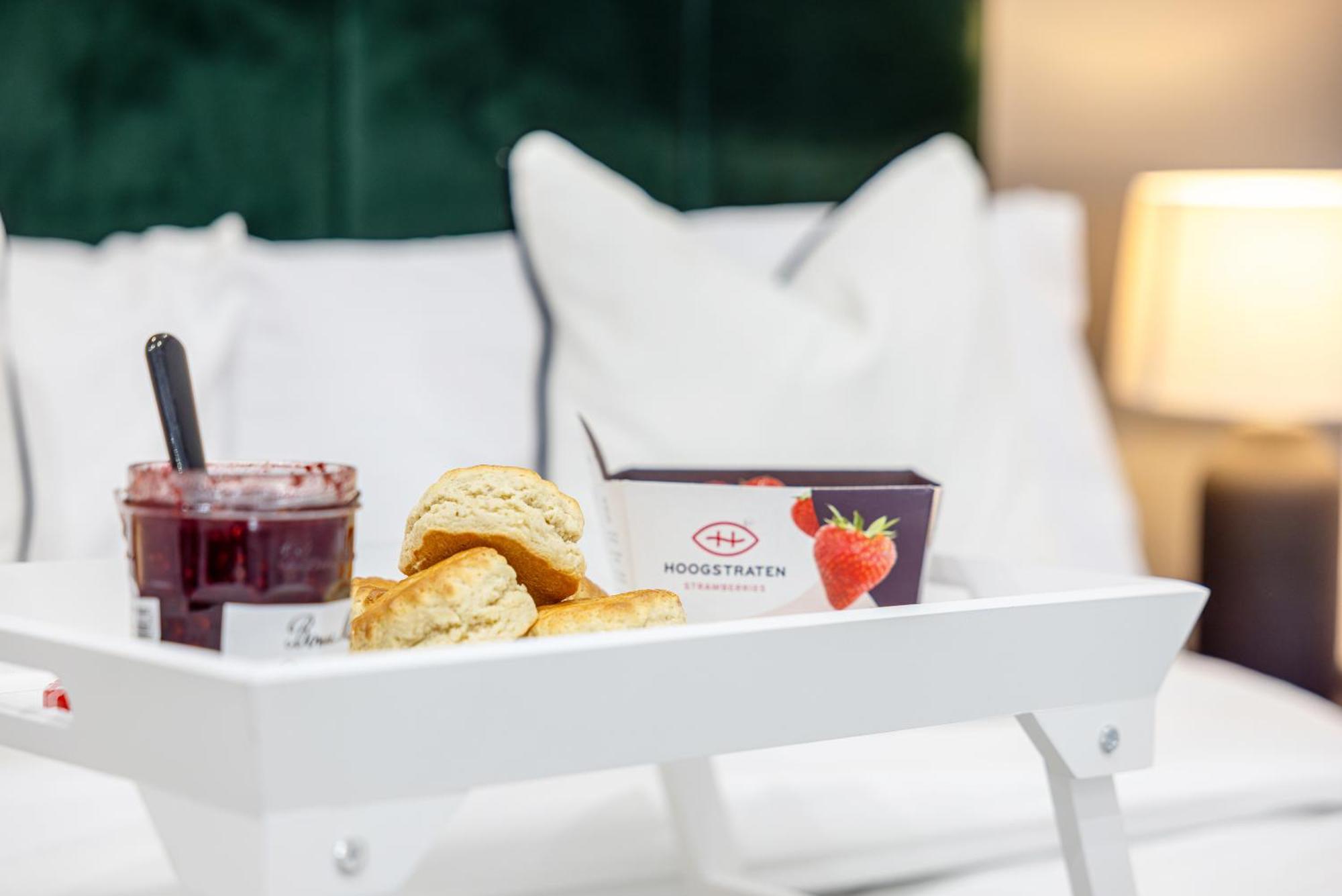 Rnm - Upgraded Business Stay For Travelling Contractors, All Amenities, Private Access Entire Place, Kitchen & Washroom, Smart Tv, Easy Access, Parking Nearby Cradley Heath Eksteriør billede