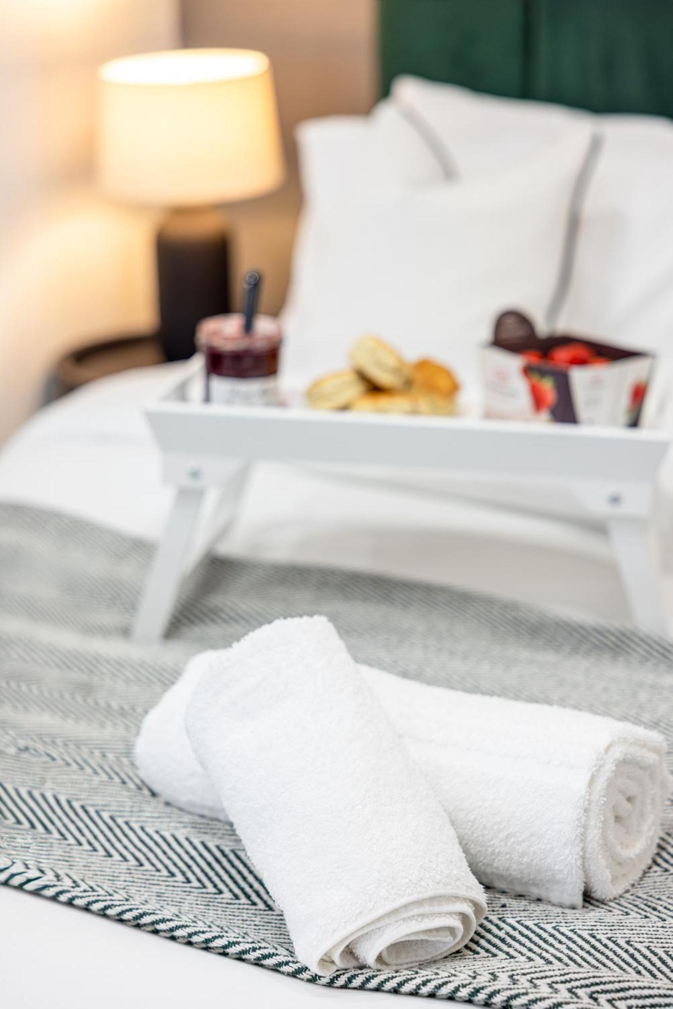 Rnm - Upgraded Business Stay For Travelling Contractors, All Amenities, Private Access Entire Place, Kitchen & Washroom, Smart Tv, Easy Access, Parking Nearby Cradley Heath Eksteriør billede